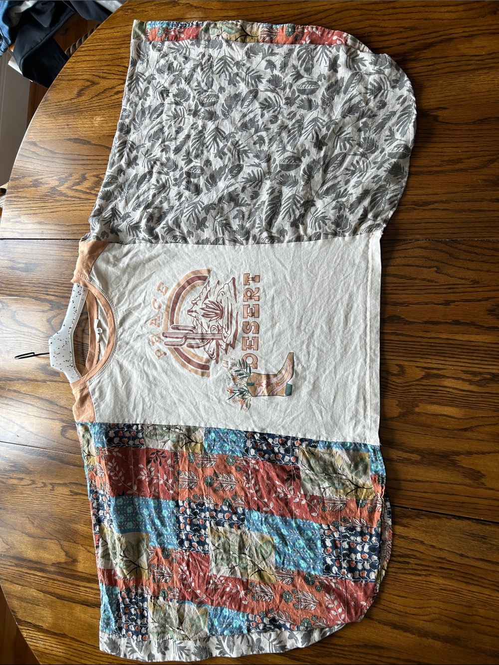easel Peace In The Desert Patchwork Pullover in Cream, Rust, Olive - Picture 3 of 6